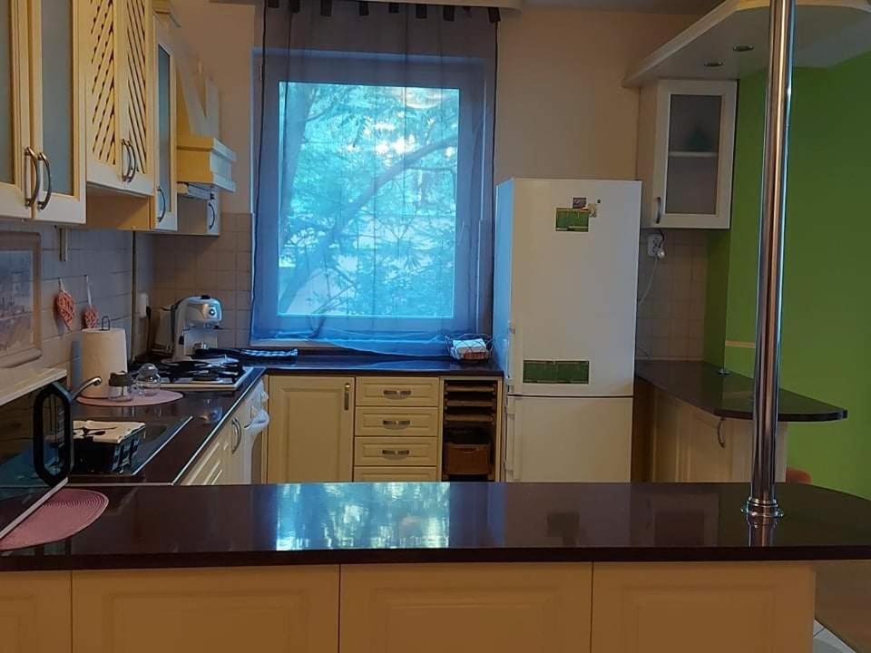 Lara Apartman Debrecen Esterno foto